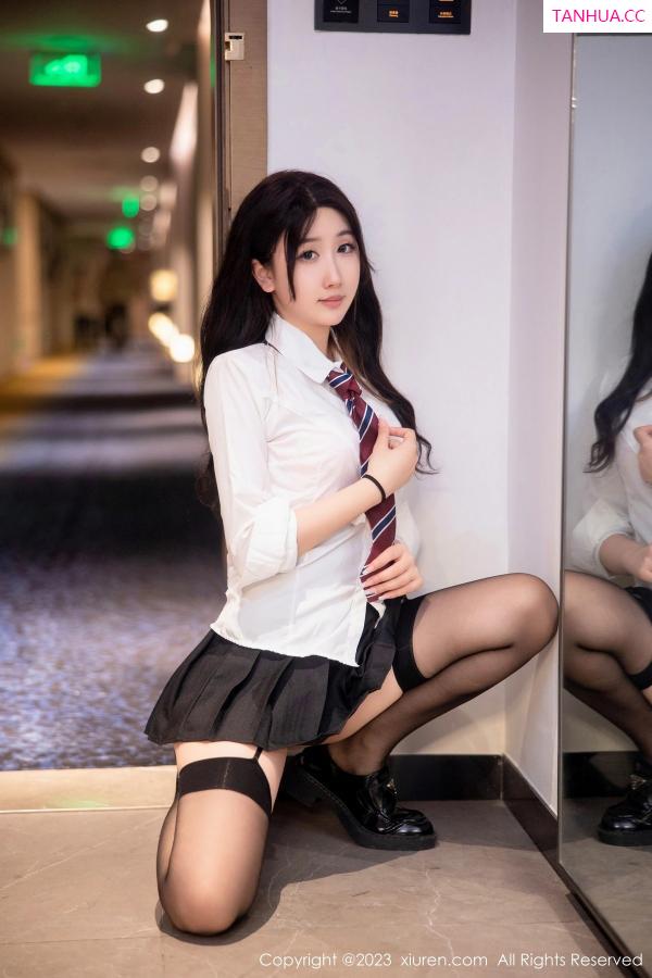 江真真  [XiuRen]高清写真图 2023.03.02 No.6350 江真真 短裙美臀第11张图片